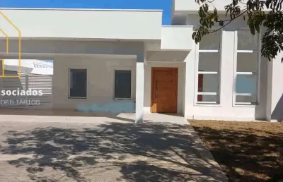 Casa térrea nova, pronta pra morar, piscina, fotovoltaico, área gourmet.