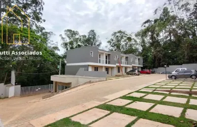 Casa 3 dorms (1 suíte) 2 vagas, 100m², lazer completo. km 26 da raposo