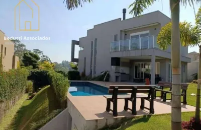 Casa com 04 dormitórios, para locação condomínio víntage