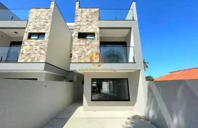 Espaçoso sobrado com terreno nos fundos, 3 quartos sendo 1 suíte e garagem para até 5 carros no xaxim próximo supermerc