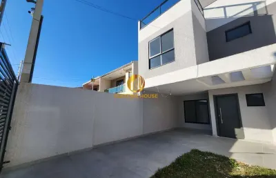 Sobrado triplex alto padrão 4 quartos sendo 3 suítes e rooftop com banheiro