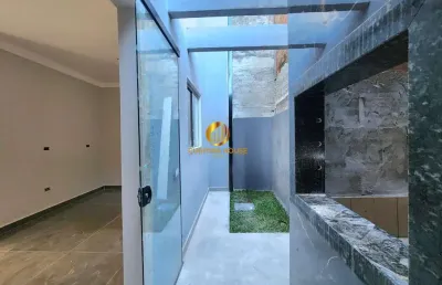 Sobrado novo com  3 quartos e área gourmet  a poucos metros da rua nicola pellanda umbará