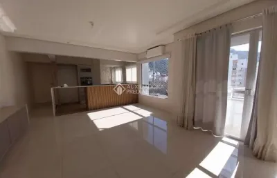 Apartamento com 2 quartos para alugar na servidão cristiano wanderley faria, 60, trindade, florianópolis, 103 m2 por r$ 4.500
