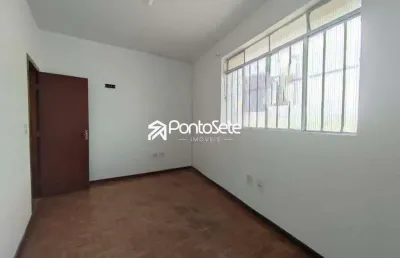 Apartamento com 4 quartos para alugar no Centro, Divinópolis 