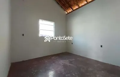 Casa com 3 quartos para alugar no Catalão, Divinópolis 