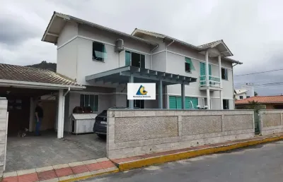 Casa com 4 quartos à venda na Rua Vilibaldo Dechamps, Universitários, Biguaçu