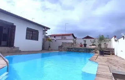 Casa com 4 quartos à venda na Rua Doutor Alberto Ferreira Pedrosa, Vila São João, Caçapava