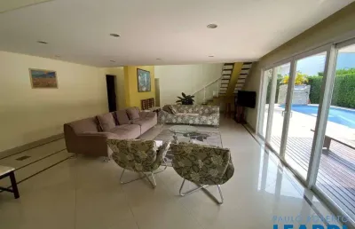 Casa em condomínio fechado com 4 quartos à venda na Rua Raul de Almeida Caldas, Terras de Santana, Jacareí
