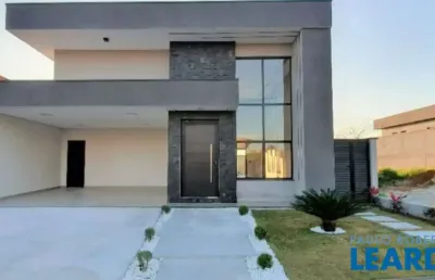 Casa em condomínio fechado com 3 quartos à venda na R Cereza, Residencial Colinas, Caçapava