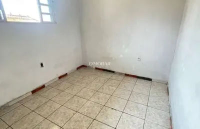 Casa com 2 quartos para alugar no pedra azul, contagem  por r$ 650