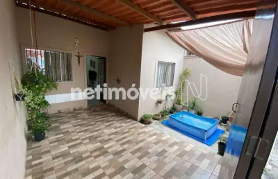 Casa com 2 quartos à venda na Rua Guanabara, Urca, Belo Horizonte