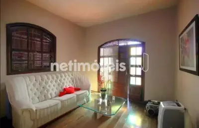 Casa com 3 quartos à venda na Rua Centralina, Santa Inês, Belo Horizonte