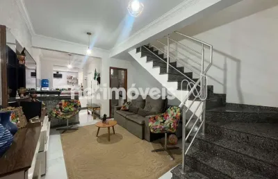 Casa em condomínio fechado com 2 quartos à venda na Rua Alvinópolis, Parque Xangri-Lá, Contagem