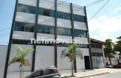 Prédio à venda na Rua Paulo Dassunção, Jardim Industrial, Contagem