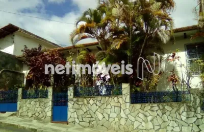 Casa com 3 quartos à venda na Rua Gennaro Masci, Floresta, Belo Horizonte