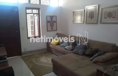Casa com 3 quartos à venda na Rua Porto Velho, Glória, Belo Horizonte