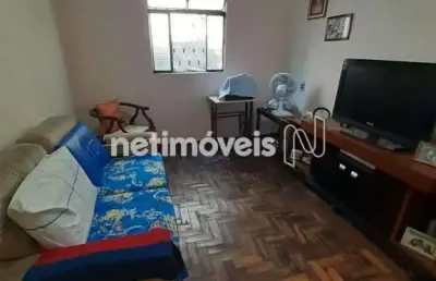 Casa com 3 quartos à venda na Rua Juno, Glória, Belo Horizonte