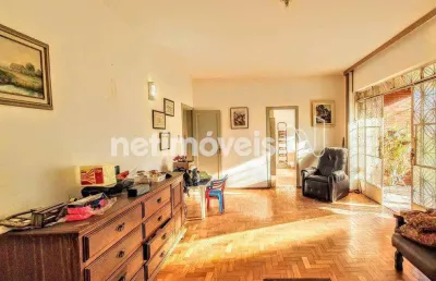 Casa com 4 quartos à venda na Rua Itajubá, Sagrada Família, Belo Horizonte