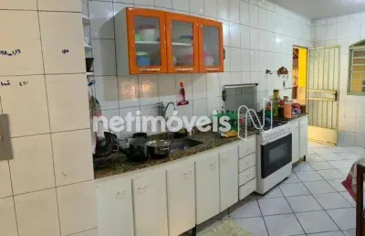 Casa com 3 quartos à venda na Rua Levi Coelho, Serrano, Belo Horizonte