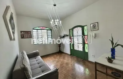 Casa com 3 quartos à venda na Rua Itapetinga, Cachoeirinha, Belo Horizonte