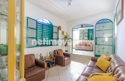Casa com 3 quartos à venda na Rua São Luíz, Sagrada Família, Belo Horizonte