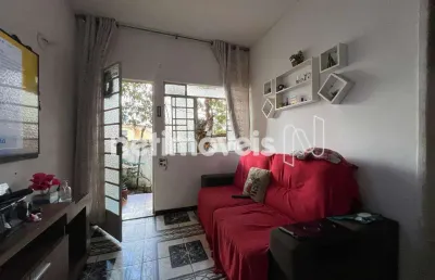 Casa com 3 quartos à venda na Rua Progresso, Monsenhor Messias, Belo Horizonte