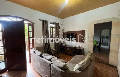 Casa com 3 quartos à venda na Rua Geraldo Ribeiro, Glória, Belo Horizonte