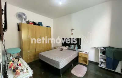 Casa com 3 quartos à venda na Rua Setiba, Glória, Belo Horizonte