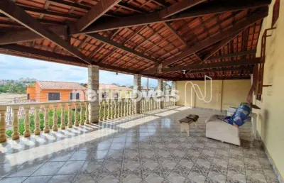 Casa com 3 quartos à venda na Rua Gil Vicente, Santa Branca, Belo Horizonte