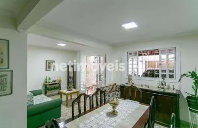 Casa com 9 quartos à venda na Rua Ourinhos, Conjunto Celso Machado, Belo Horizonte