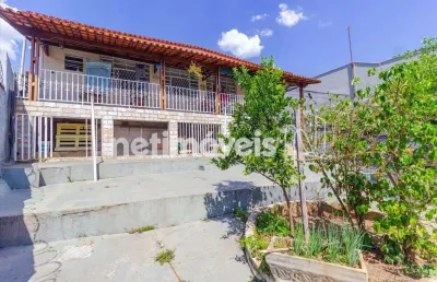 Casa com 3 quartos à venda na Rua Itapetinga, Cachoeirinha, Belo Horizonte