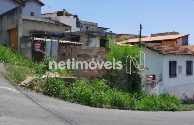 Casa à venda na Rua Tenente Sena, Palmares, Belo Horizonte