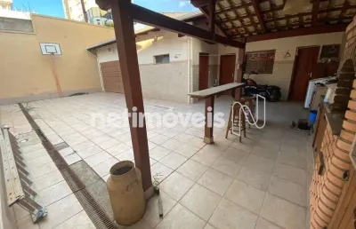 Casa com 3 quartos à venda na Rua Castelo Elvas, Castelo, Belo Horizonte