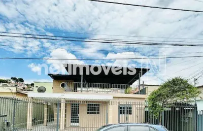 Casa com 3 quartos à venda na Avenida Amintas Jacques de Moraes, Novo Glória, Belo Horizonte