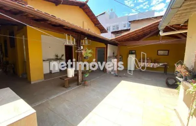Casa com 5 quartos à venda na Rua Traíras, Carlos Prates, Belo Horizonte
