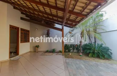 Casa com 3 quartos à venda na Rua Castelo Elvas, Castelo, Belo Horizonte