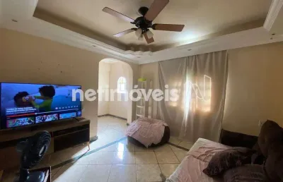 Casa com 5 quartos à venda na Rua Castro Alves, Copacabana, Belo Horizonte