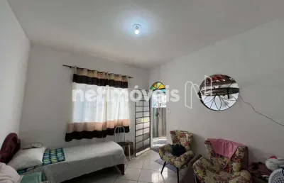 Casa com 2 quartos à venda na Rua Buenópolis, Santa Tereza, Belo Horizonte