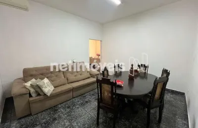 Casa com 3 quartos à venda na Rua Soares Nogueira, Camargos, Belo Horizonte