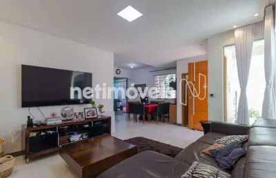 Casa com 3 quartos à venda na Rua José Simplício Moreira, Trevo, Belo Horizonte