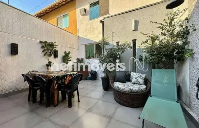 Casa com 3 quartos à venda na Rua Alberto Alves de Azevedo, Castelo, Belo Horizonte