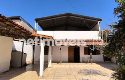 Casa com 3 quartos à venda na Rua Berilo, Pedra Azul, Contagem