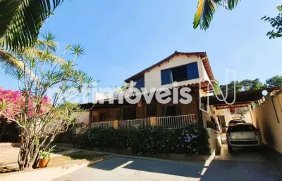 Casa com 3 quartos à venda na Rua Laudelina Carneiro, Garças, Belo Horizonte