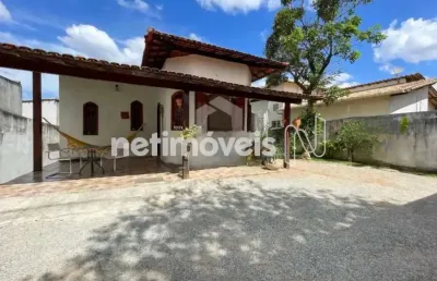 Casa com 3 quartos à venda na Rua Estocolmo, Trevo, Belo Horizonte