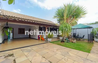Casa com 3 quartos à venda na Rua Mansueto Filizzola, Santa Amélia, Belo Horizonte