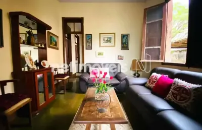 Casa com 6 quartos à venda na Rua Gabro, Santa Tereza, Belo Horizonte