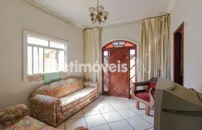 Casa com 2 quartos à venda na Rua Ramalho Ortigão, Santa Branca, Belo Horizonte