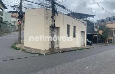 Casa à venda na Rua Diamantina, Lagoinha, Belo Horizonte
