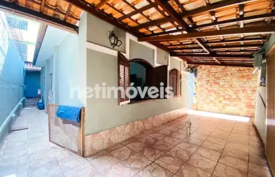 Casa com 3 quartos à venda na Rua São Salvador, Lagoinha, Belo Horizonte