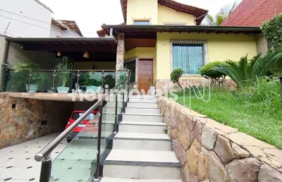 Casa com 3 quartos à venda na Rua Brasileira Arantes, Santa Branca, Belo Horizonte